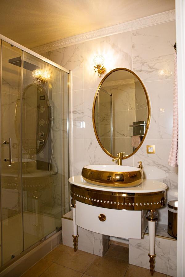 Le Petit Versailles Vernon  Kültér fotó